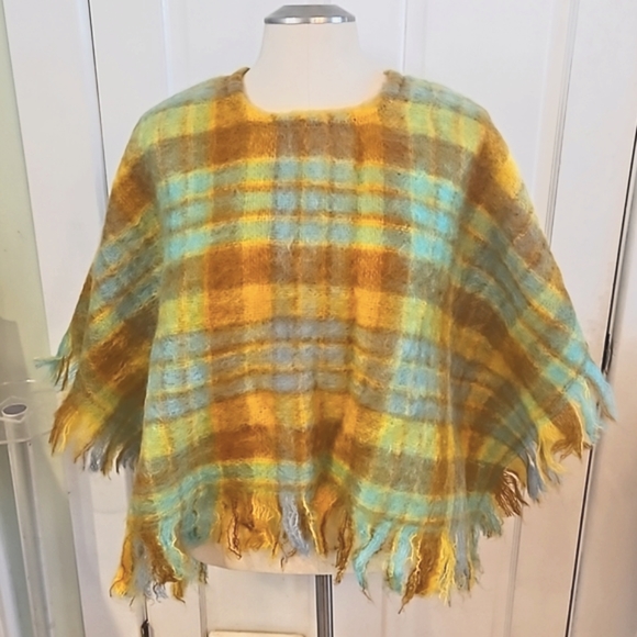 Insane vintage MOHAIR poncho plaid SO SOFT - Picture 1 of 6